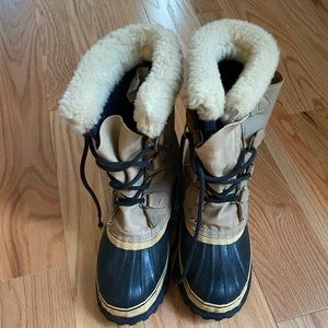 Ladies Sorel Caribou snow boots